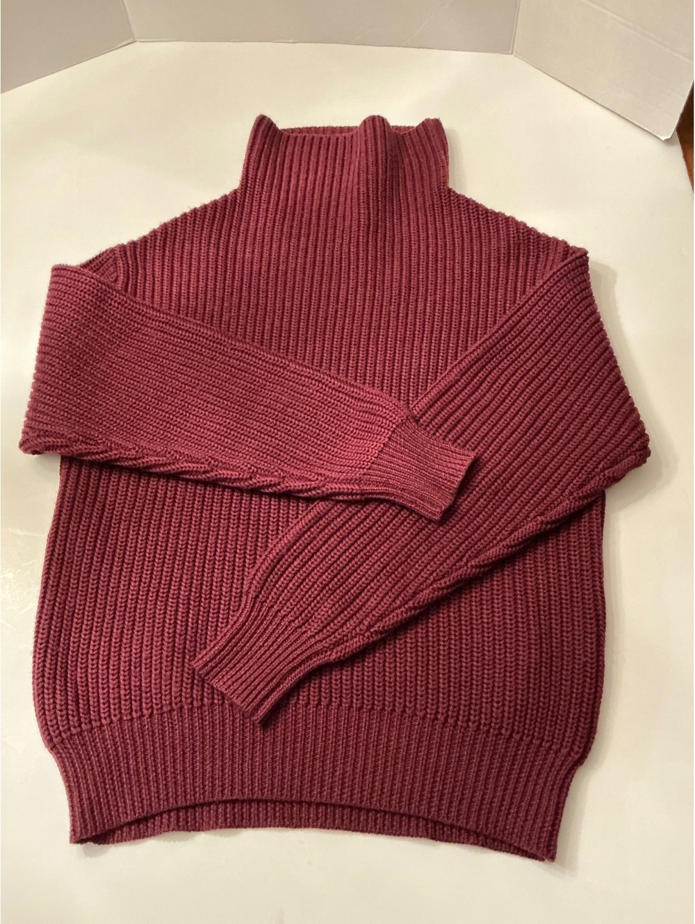 Aritzia Wilfred Montpellier turtleneck 100% merino wool sweater burgundy size S
